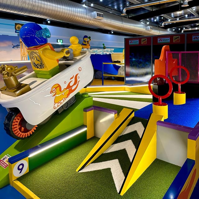 Windsor: LEGOLAND Adventure Golf - A world first LEGO indoor golf in Windsor