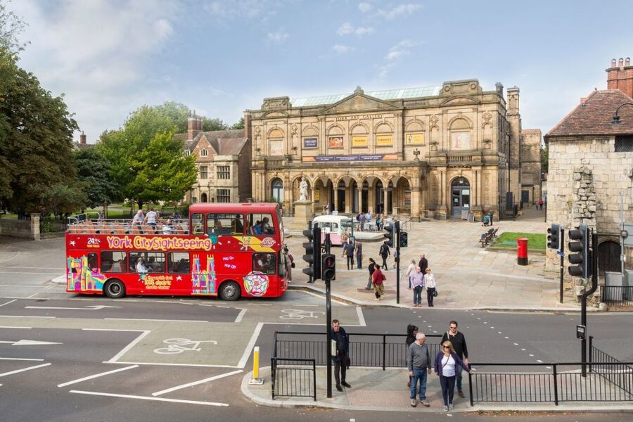 York: City Sightseeing Hop-On Hop-Off Bus Tour - Small gotchas: bags, pets, and re-routing on real streets