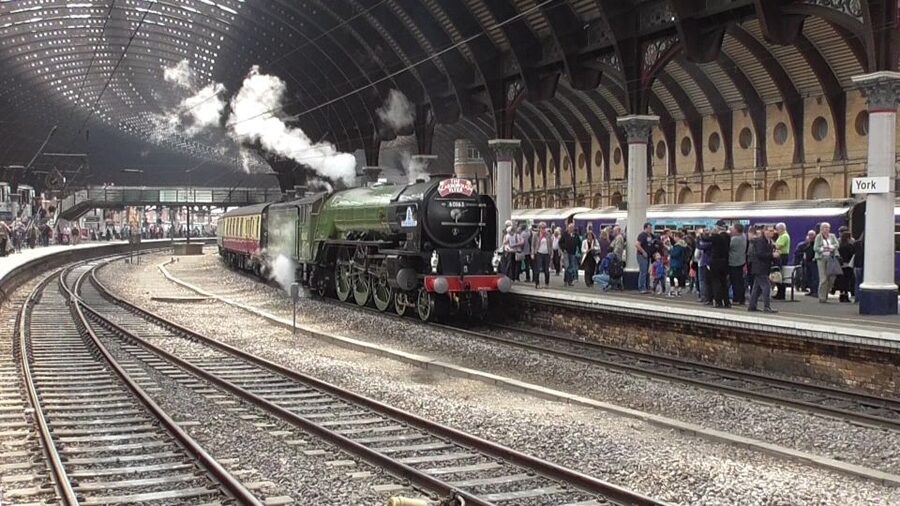 York: Harry Potter Guided Walking Tour - Finishing in Shambles: medieval lanes and the Harry Potter shop moment