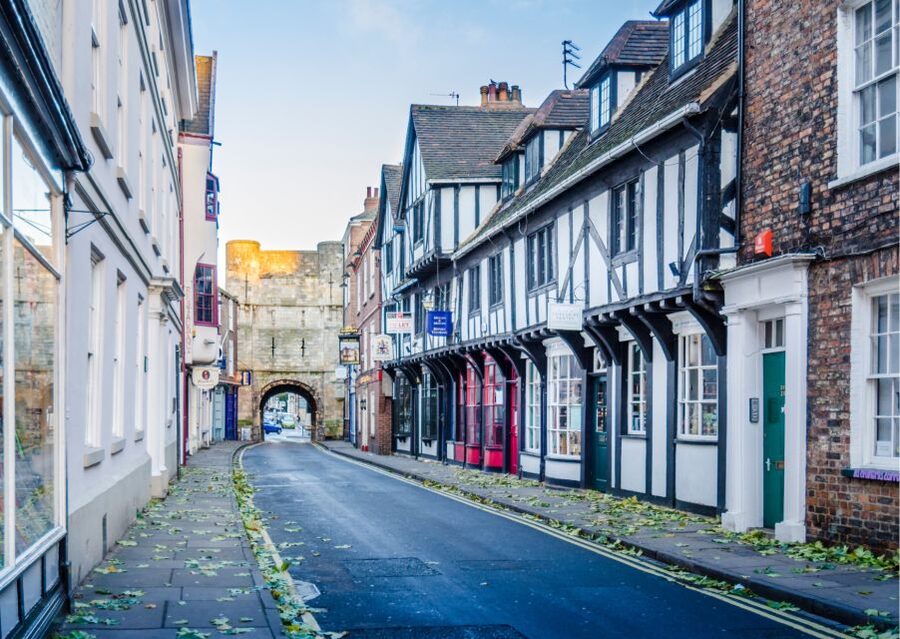 York: Historical Gems Tour & A Taste of York Chocolate - Museum Gardens and Exhibition Square: stories in the open spaces