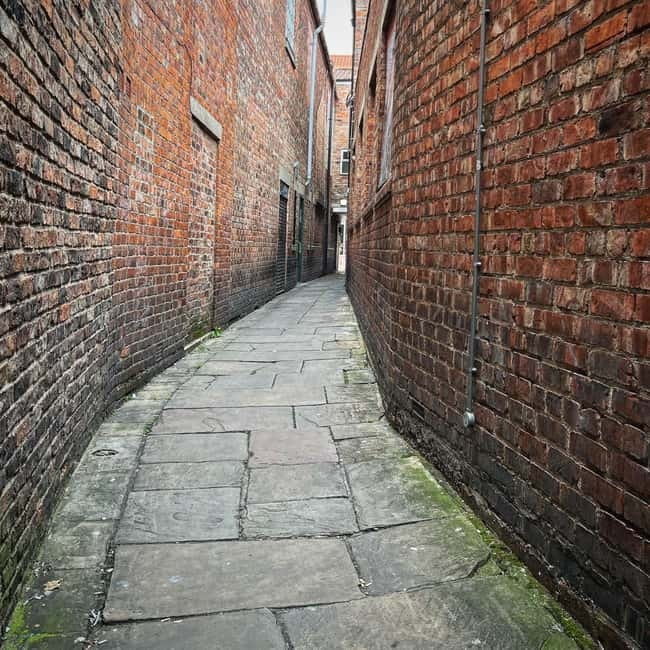 York’s Snickelways Story Walking Tour - The 90-minute format: what you’ll learn on the walk